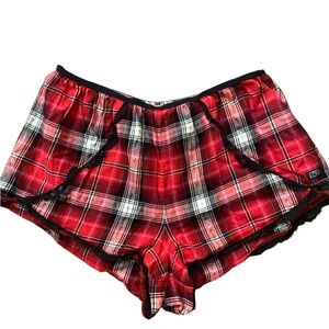 Victoria’s Secret red pink plaid pajama shorts, size medium